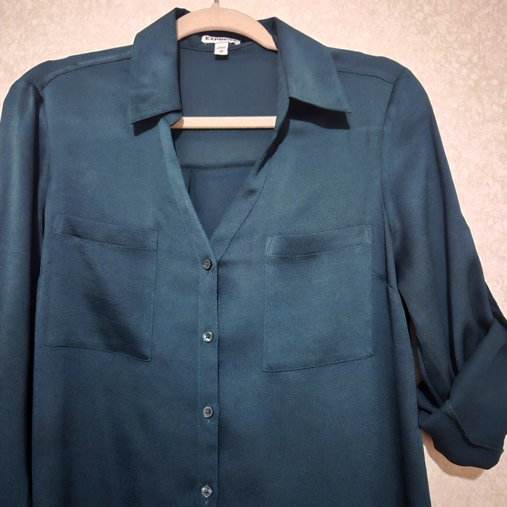 Express Green Notched Collar Relaxed Button Down..SIZE:M - Picture 3 of 11